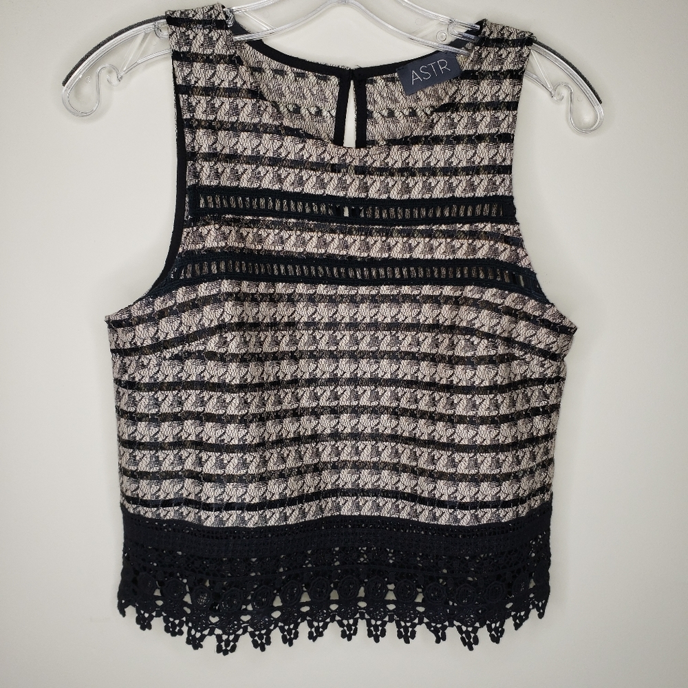 Astr Lacy Openwork Sleeveless Top Black & Tan Size XS - Picture 8 of 11